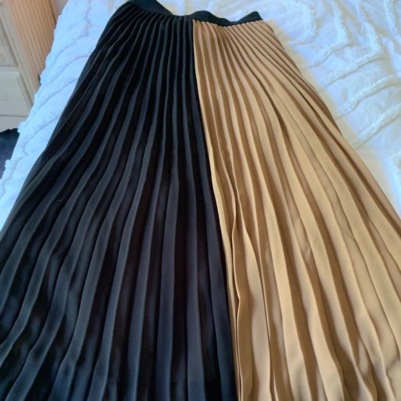 InWear Skirt - Picture 3 of 3